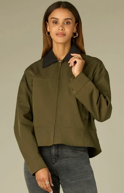 Contrast Collar Barrel Jacket