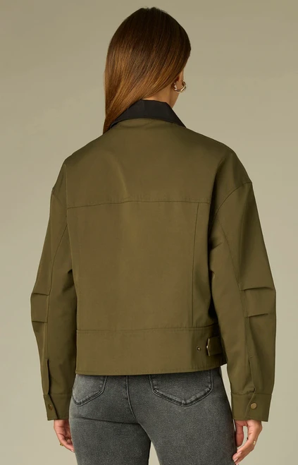 Contrast Collar Barrel Jacket