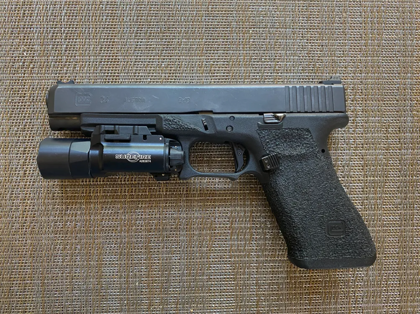 Glock Stippling Tutorial: Easiest Pattern for Beginners. DIY Tips and  Techniques. 