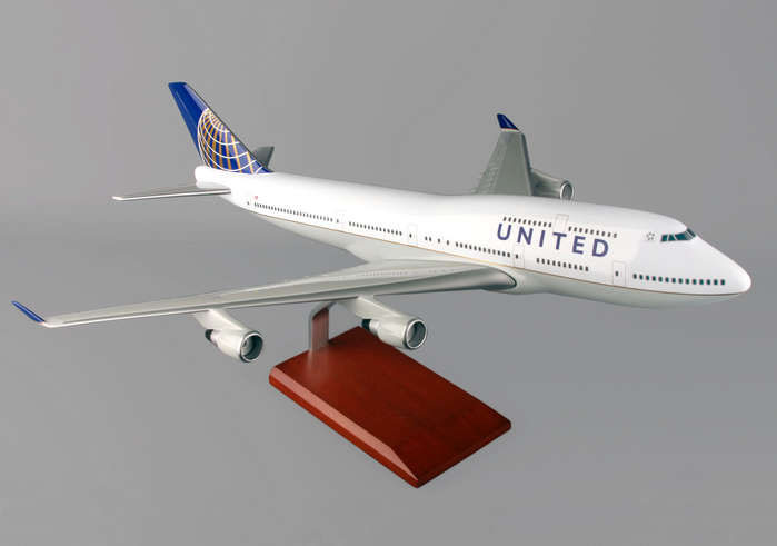 United Airlines B-747-400 Model Aircraft | Stunning Collectible