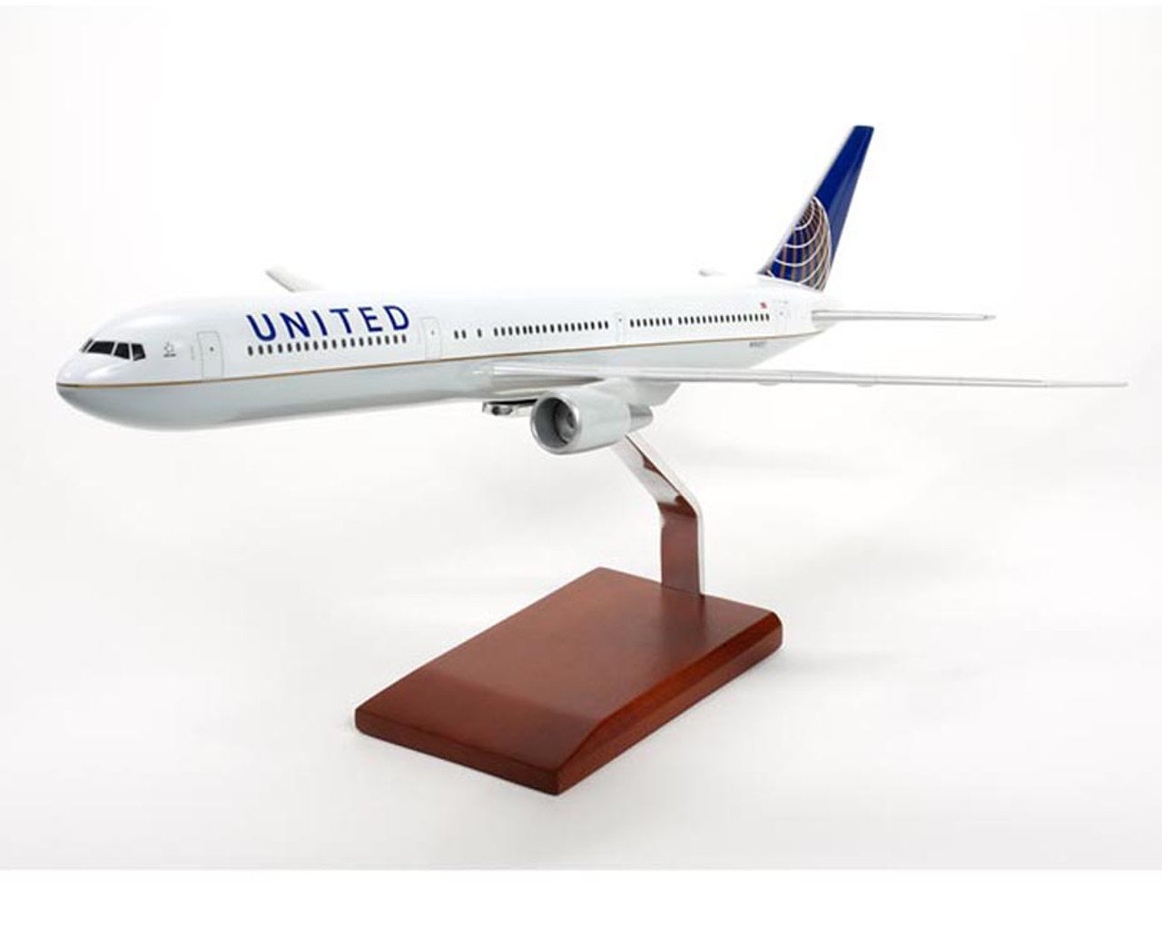 United 767-400 Model