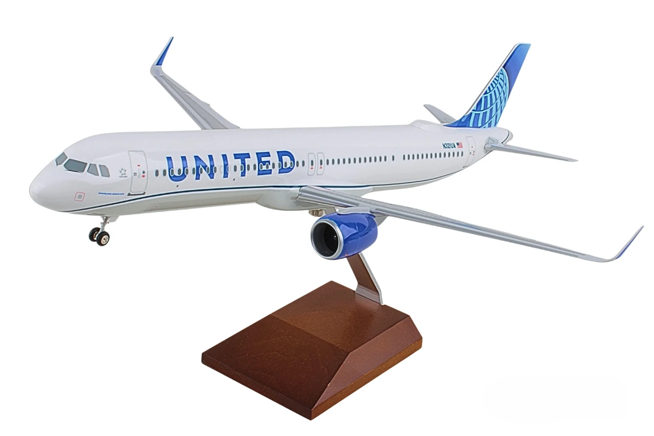 United Airlines Airbus A321neo model airplane on Wood Stand