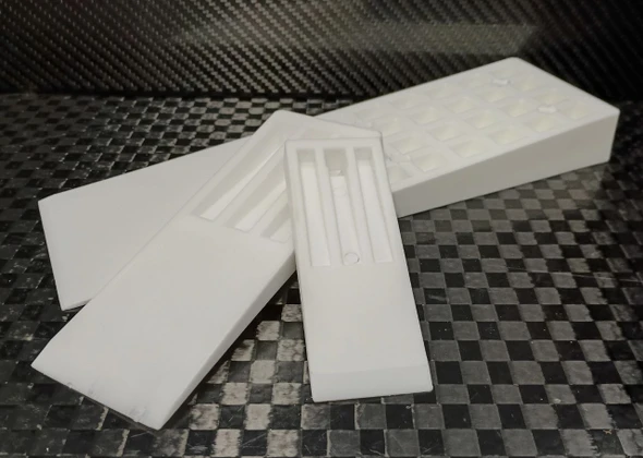4in X 1 1/4in Standard White Demolding Wedge