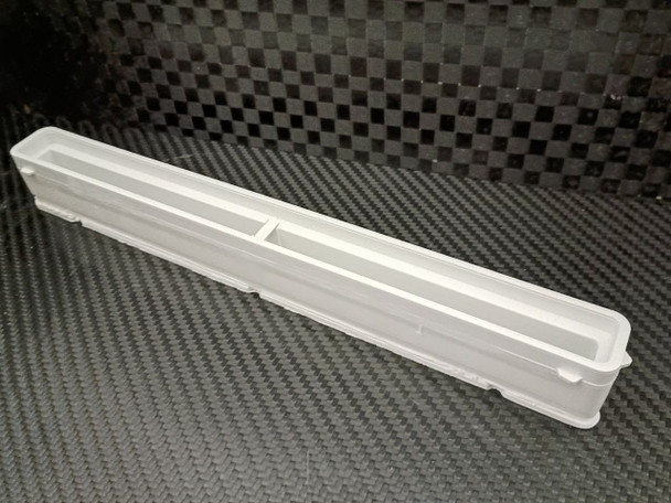 10 1/2in. Fin Box, White
