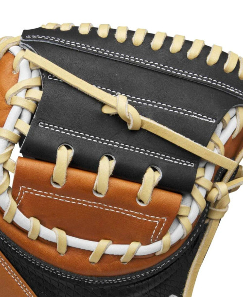 Wilson 2024 A2000 M23 33.5" Catcher's Mitt