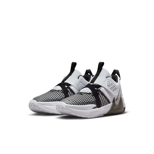 Nike Little Kids LeBron Witness 7 Basketball Shoe