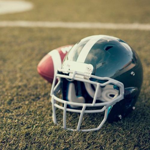 The Evolution of Football Helmets: Safety Innovations Over the Years - Lifestyles Sports The Evolution of Football Helmets: Safety Innovations Over the Years - Lifestyles Sports
