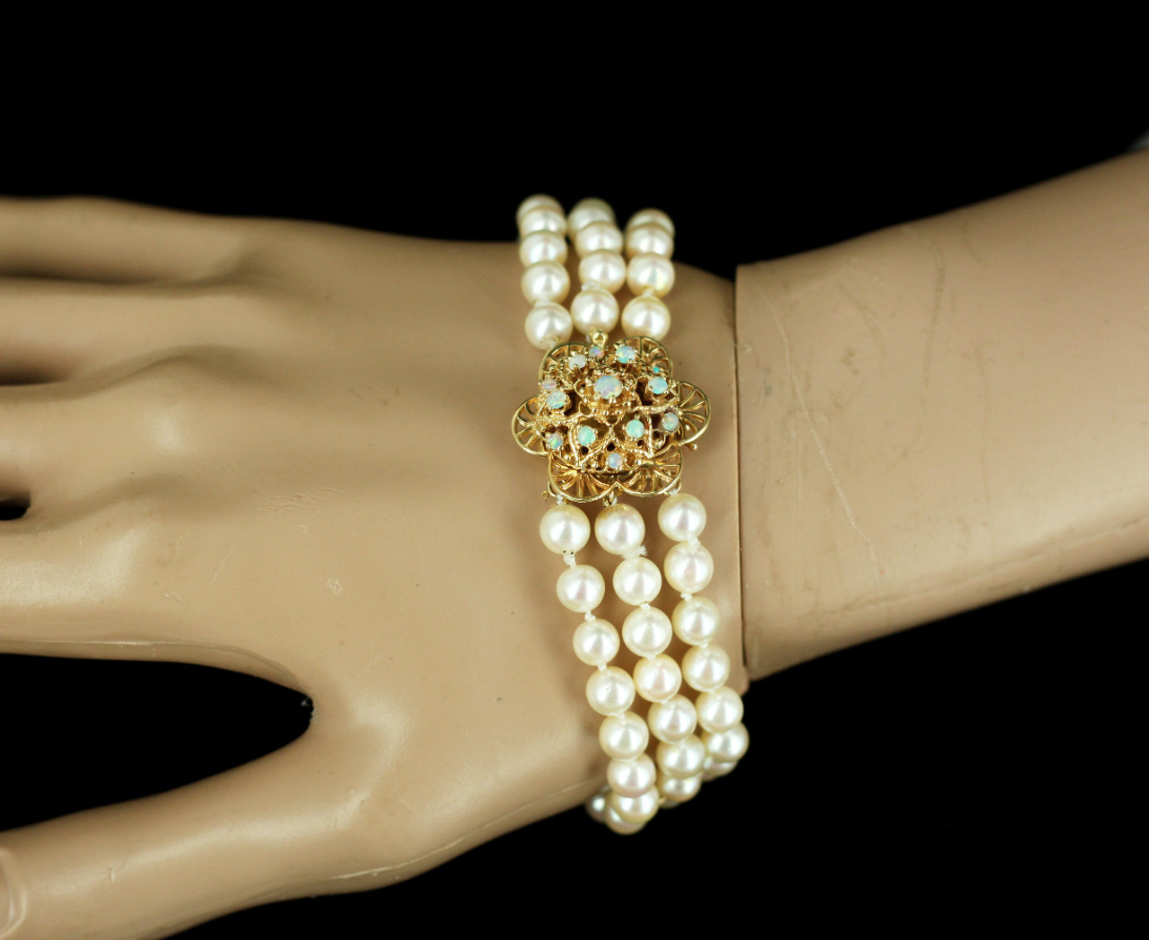 Buy Wedding Gift Five Akoya White Pearls Bracelet Gold Chain Bridal Pearls  Love Bracelet Japanese Akoya Women Pearl Bracelet Gold by NOTELLUNA Online  in India - Etsy