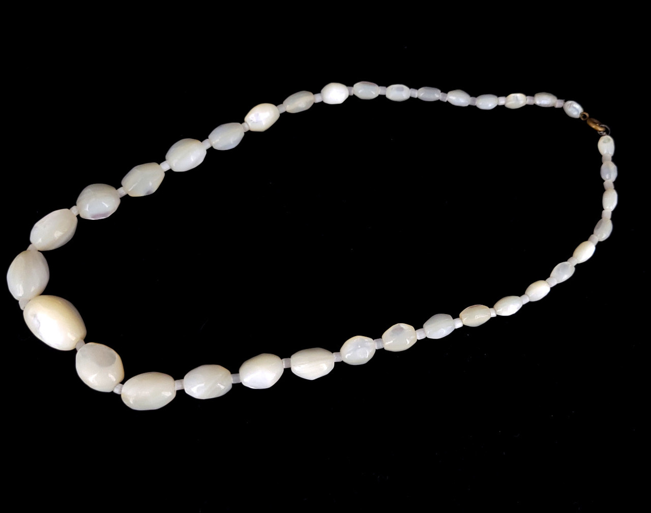 Sisley Mother of Pearl Necklace - VeryAllegra