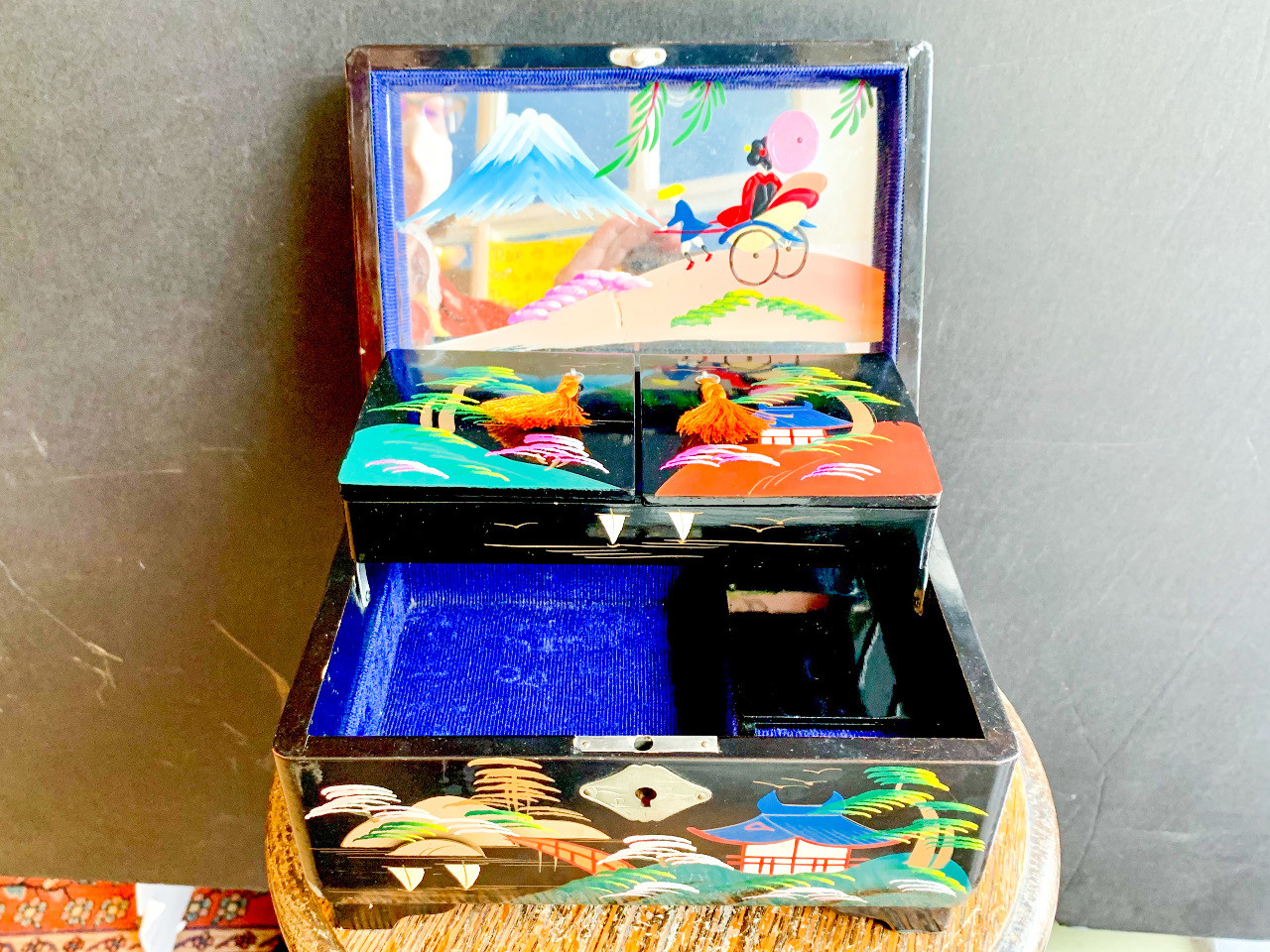 Vintage Black Lacquer Abalone Inlay HP Fuji -Jewelry Music Box