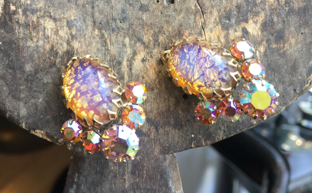 Vintage Fire Opal Iridescent Rhinestone Earrings – Clip On → Hotbox Vintage