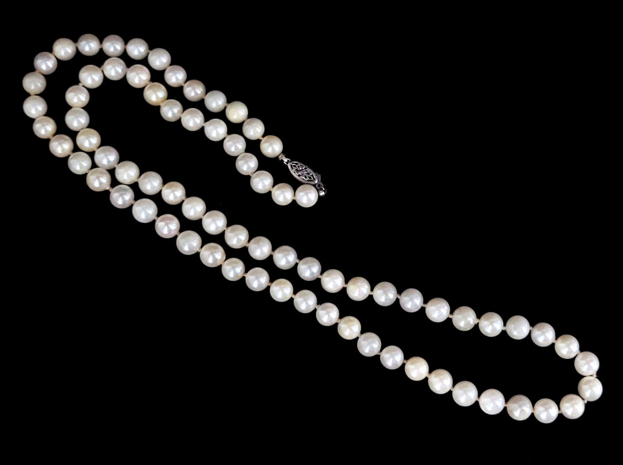 Buy White Necklaces & Pendants for Women by Panash Online | Ajio.com