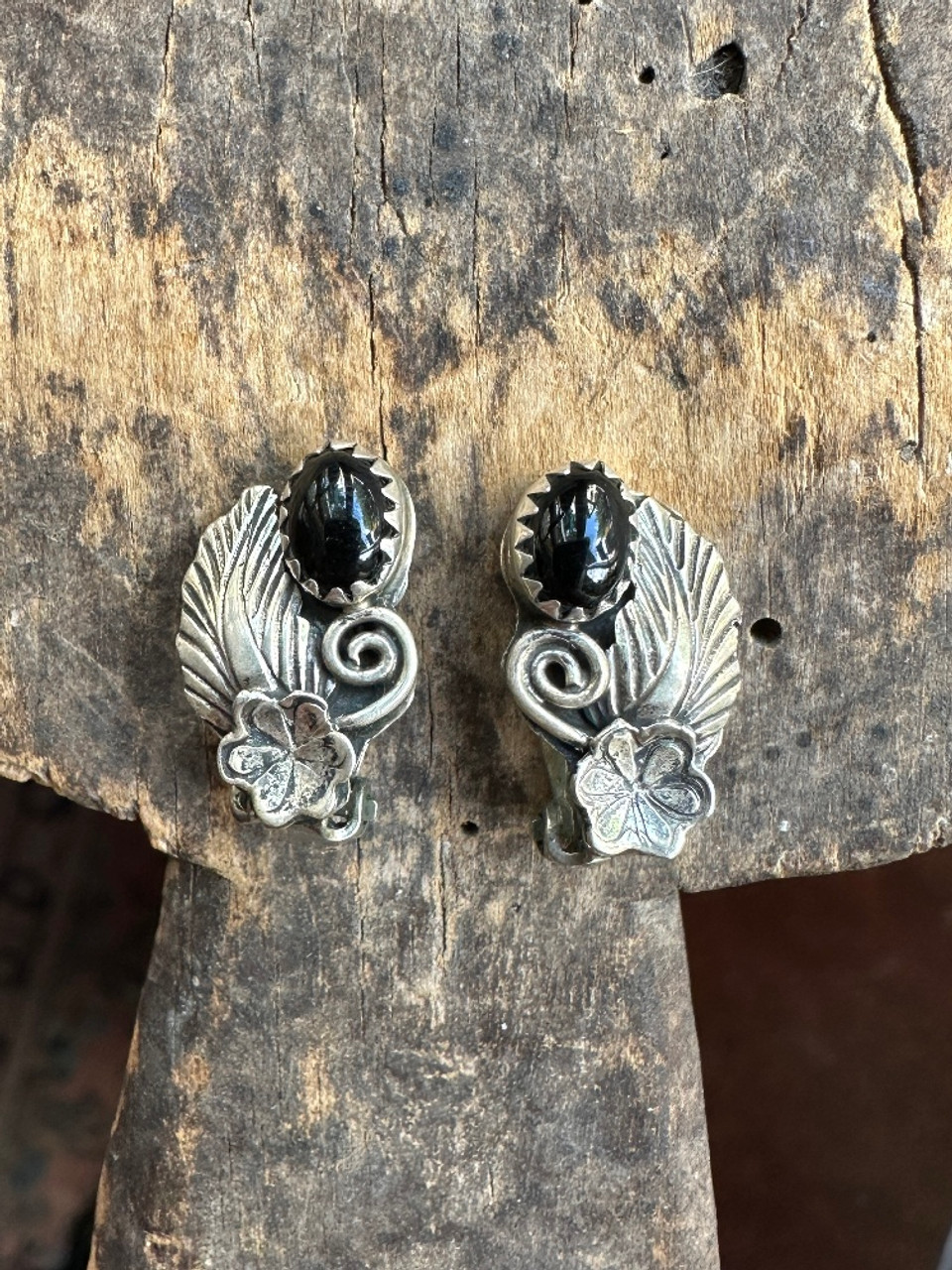 Detailed Vintage Native American Navajo Gecko Sterling Silver Earrings –  Nativo Arts