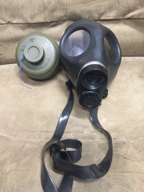 Vintage Gas Mask with Zivilschutzfilter 68 Filter German Military "N": Used