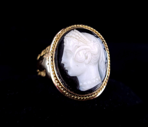 Antique Victorian 14k Gold Carved Hard Stone Black Onyx Cameo Heavy Ring sz 6