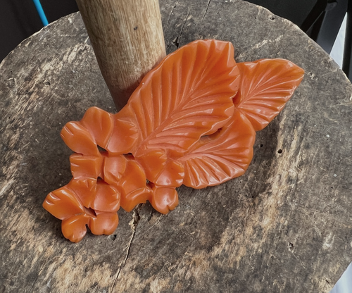Antique Art Deco Hawaiian Plumeria Orange Butterscotch Bakelite Pin Brooch 3.75"