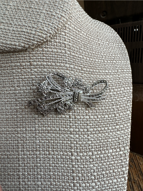 Vintage Sterling Silver Marcasite Flower Ribbon Brooch Pin