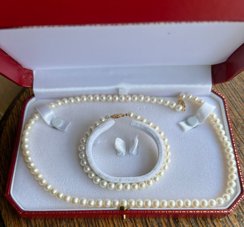 Vintage 14k Gold 5.5mm Pearl Necklace & Bracelet Set Presentation Case  17.5"