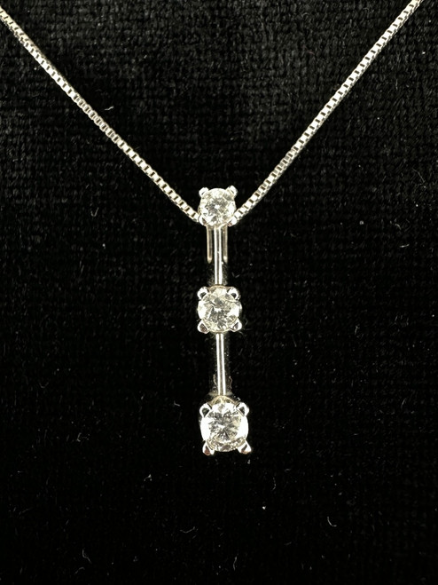 Vintage 14k White Gold Three-Stone Graduated Diamond Necklace (.25ct) 17”