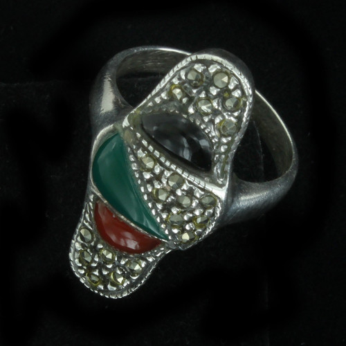 Vintage Deco Design 3 Stone Marcasite Sterling Silver Ring - Onyx/Green Agate