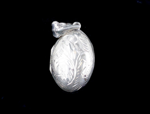 Vintage Sterling Silver Leaf Engraved Puffy Oval Locket Pendant