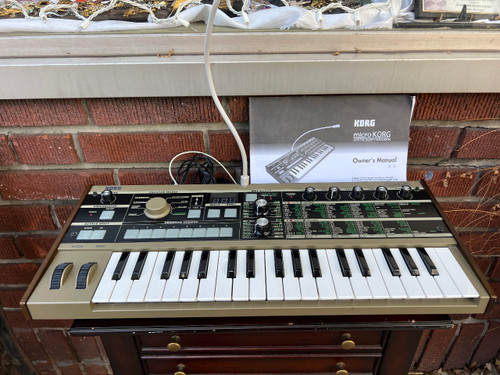 Korg MicroKORG 37-Key Synthesizer/Vocoder w/ Original Mic, Manuals, Power Supply