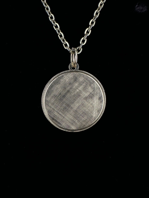 Vintage 14k Plumb Gold Crosshatch Textured Medallion Disc Charm Pendant Necklace