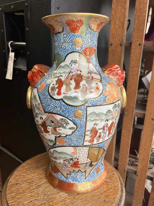 Antique Japanese Hand-Painted Satsuma-Style Kutani Vase with Lion Head Handles