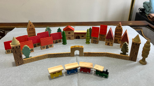 Vtg East German Wooden Miniature Putz Christmas Village Erzgebirge Hand Painted