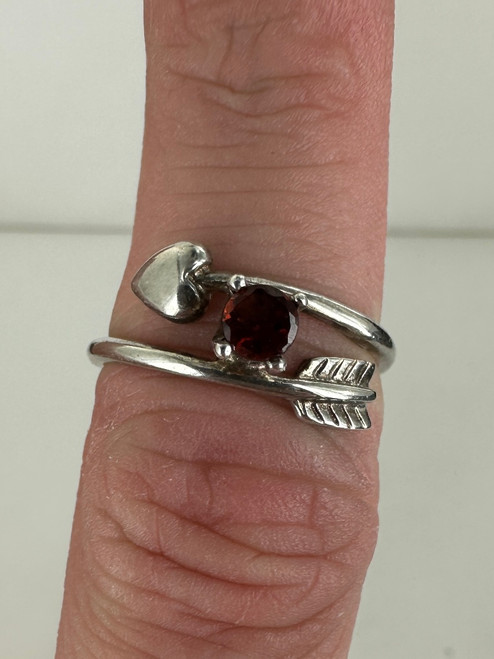 Vintage Sterling Silver Heart Arrow Garnet Bypass Ring 6.75