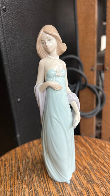 Vintage Lladró Porcelain Figurine #5487 “Ingenue” – Made in Spain (1987)