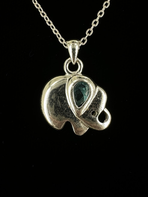 Vintage Sterling Silver Aquamarine Elephant Pendant Necklace 17.5”