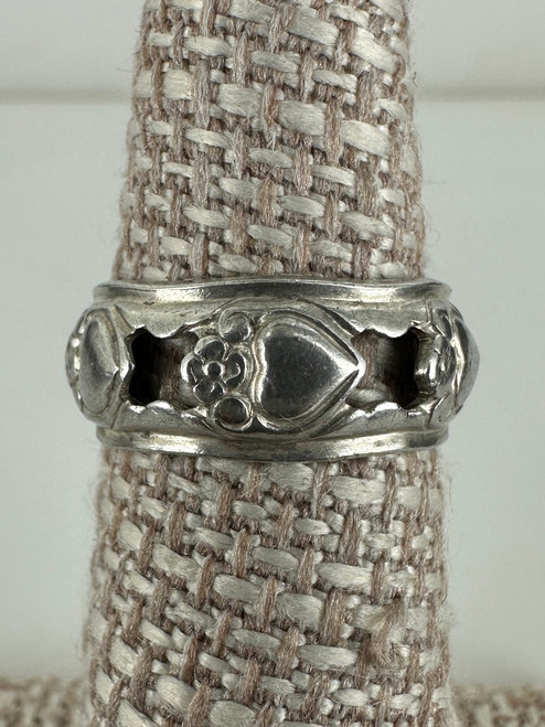 Antique Art Nouveau Sterling Silver Wide Band Heart Flower Ring 4.25