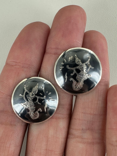 Vintage Sterling Silver Siam Nielloware Goddess Screw Back Earrings