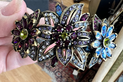 Vintage Heidi Daus Crystal Flower Bangle Bracelet Gorgeous Blue Purple Green 7.5