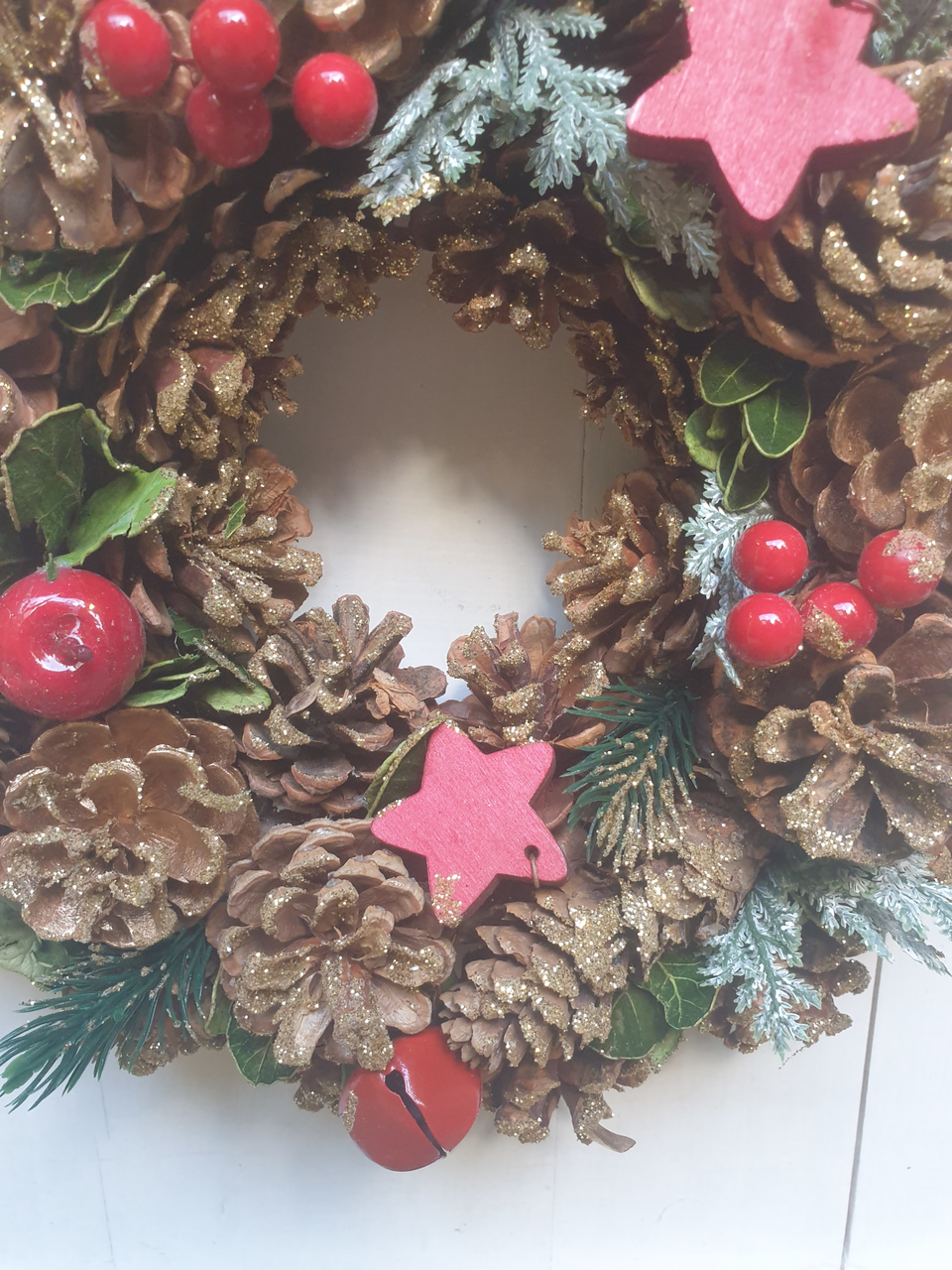 Christmas Wreath, Fir cone, Berries, Stars and Bells - Gold Glitter - 30cm