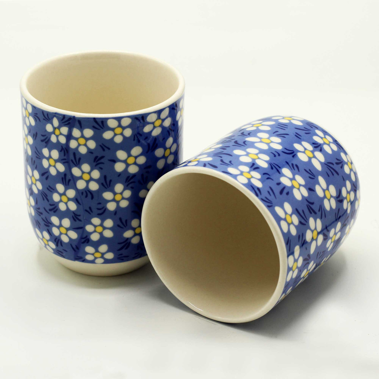 Tea Cups with Blue Daisy Design