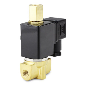 Front view of the compact 1/8'' 3-Way 24V DC brass electric solenoid valve, main product image. Front view of the compact 1/8'' 3-Way 24V DC brass electric solenoid valve, main product image.
