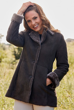 Collared Sheepskin Coat in Brown