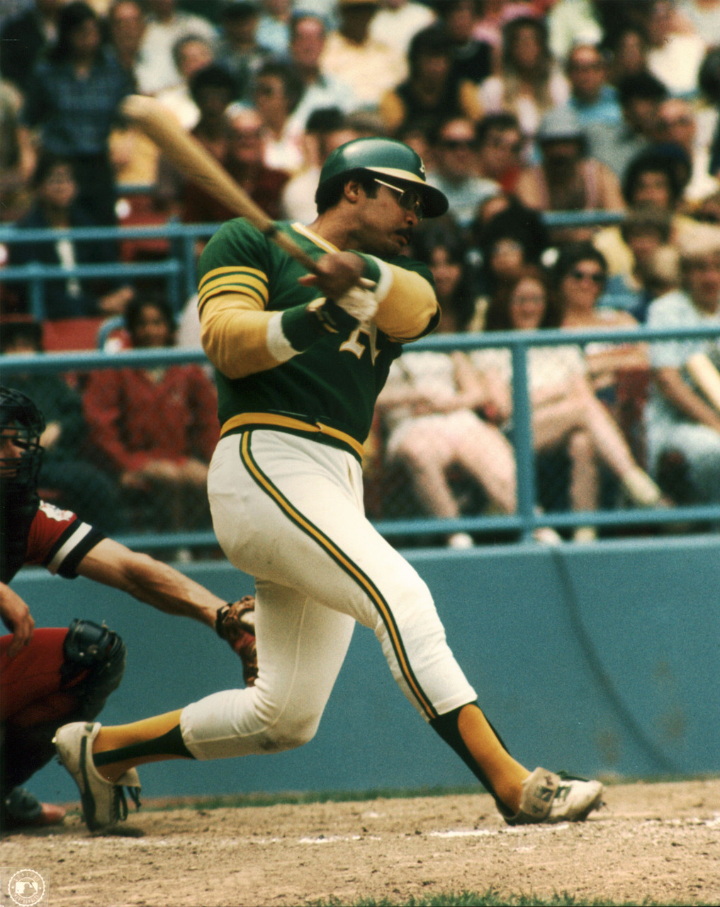 Athletics Reggie Jackson 8x10 PhotoFile Kneeling On Bat Photo Un