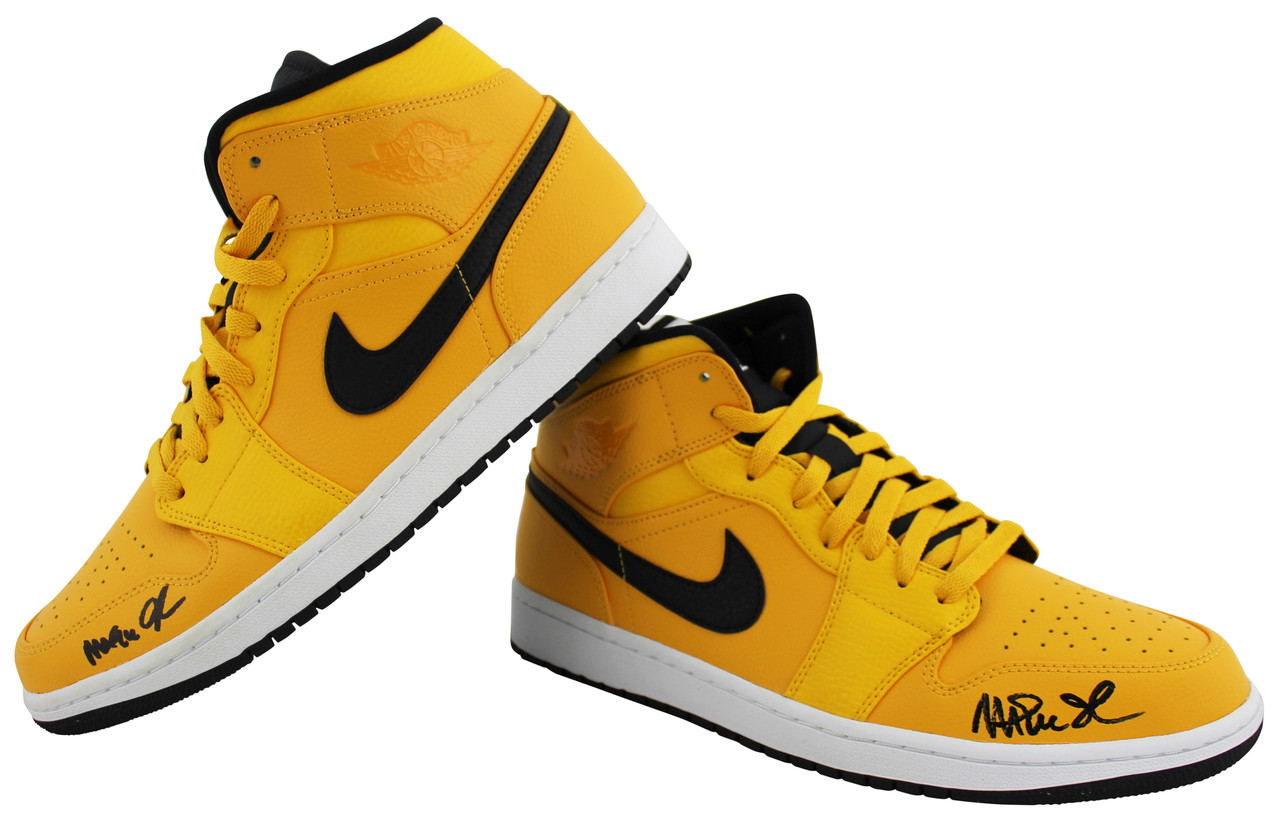 soltero Feudo biografía Lakers Magic Johnson Signed 2018 Nike Air Jordan 1 Shoes w/ Box BAS  Witnessed