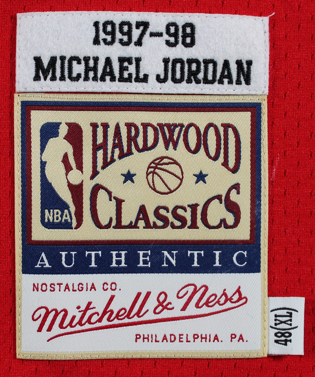 Press Pass Collectibles Bulls Michael Jordan Authentic Signed White 1997-98 Nike Jersey UDA #BAH44402