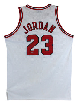 Bulls Michael Jordan Authentic Signed White Nike Size 50 Jersey UDA #BAH44504