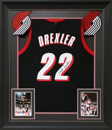 Blazers Clyde Drexler HOF 04 Signed Red Mitchell & Ness Jersey BAS  Witnessed