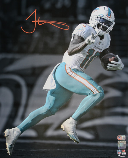 Dolphins Tyreek Hill Authentic Signed 11x14 Vertical Photo BAS Witnessed