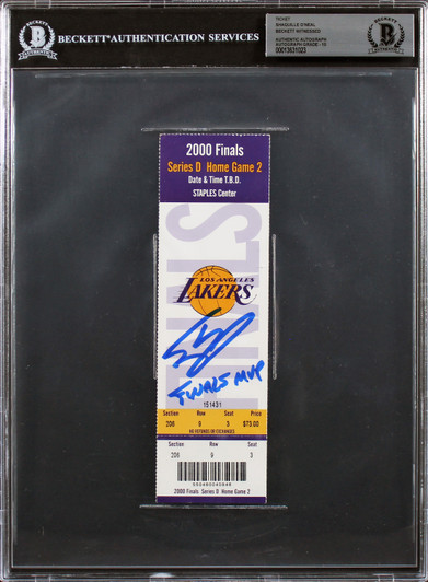 Lot Detail - 2009-10 Kobe Bryant Signed Los Angeles Lakers Championship  Banner With Finals MVP Inscription 36x59 Framed Display (#49/50) - 13.5  Signature! (Panini)