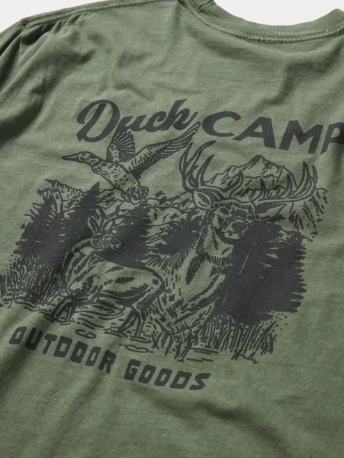 DUCK CAMP DC OUTGOOD TEE GRAPHIC TEE - DC OUTGOOD
