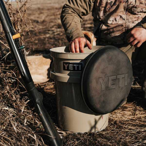 YETI LOADOUT BUCKET SWIVEL SEAT YETI-SWIVSEAT-BLK