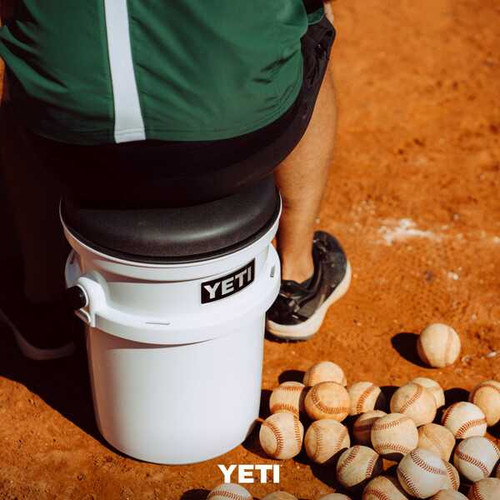 YETI LOADOUT BUCKET SWIVEL SEAT YETI-SWIVSEAT-BLK