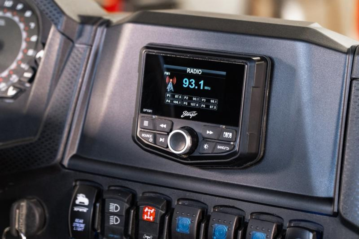 STINGER POWERSPORTS & MARINE MEDIA PLAYER STINGER POWERSPORTS & MARINE MEDIA PLAYER